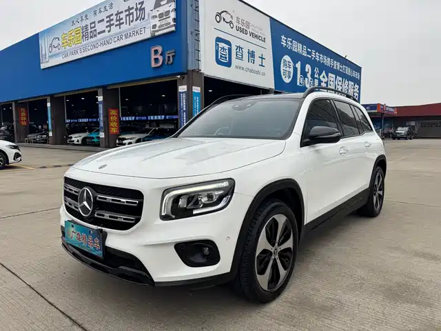 MERCEDES-BENZ GLB
