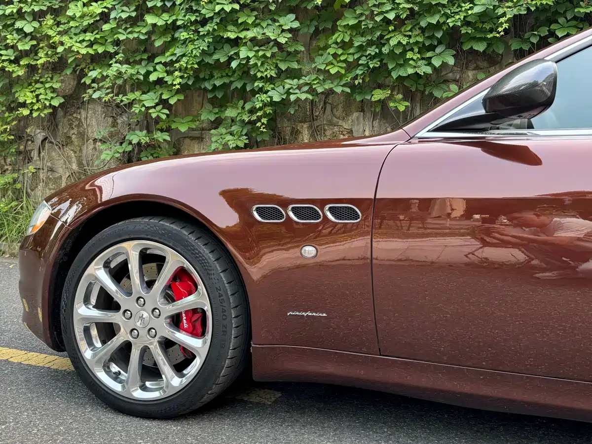 Maserati Quattroporte 2013 2010 4.7L Executive Edition