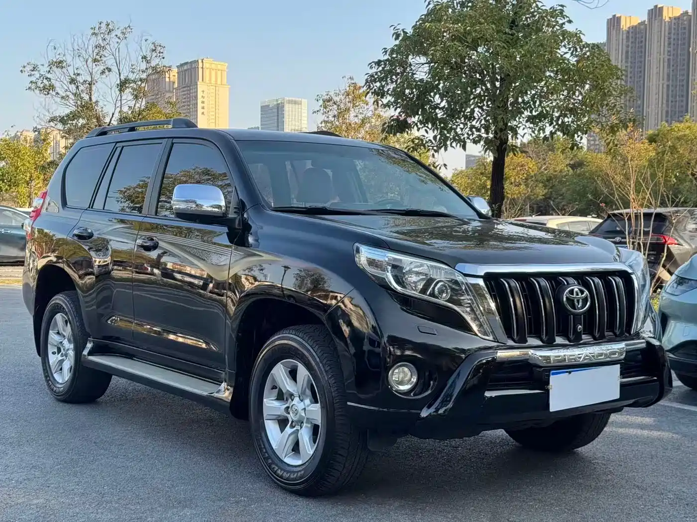 Toyota Prado (Import) фото 3