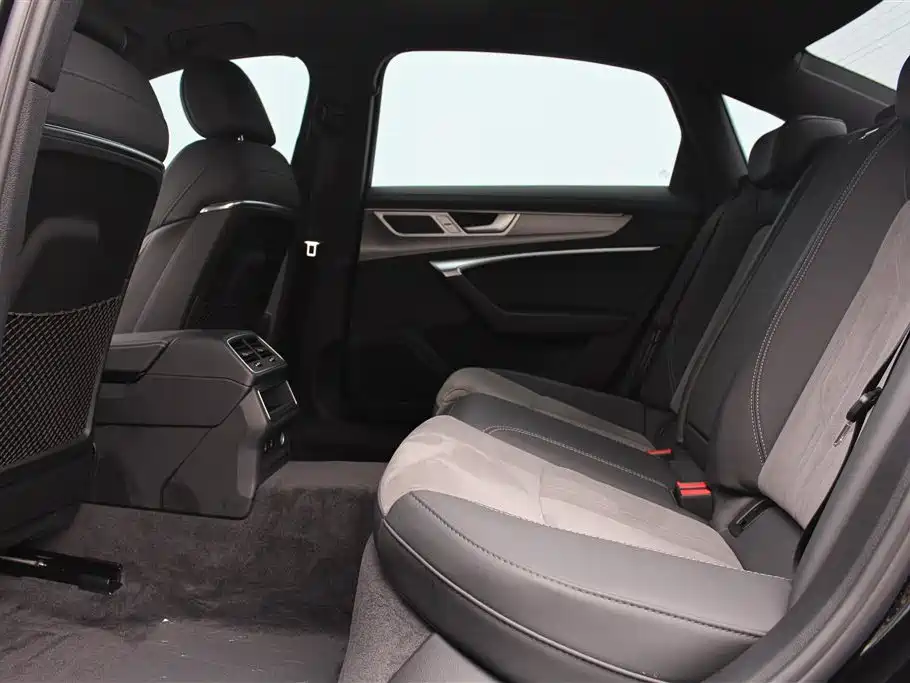 Audi A6L 2023 40 TFSI Luxury Dynamic фото 16