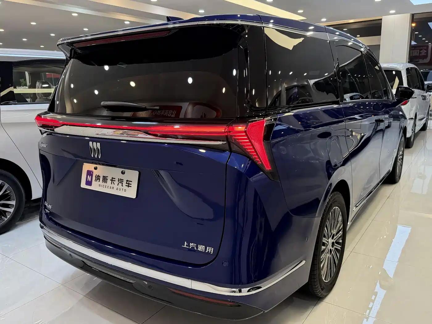 Buick GL8 New Energy 2024 Land Honor Luxury Edition 6-Seater фото 5