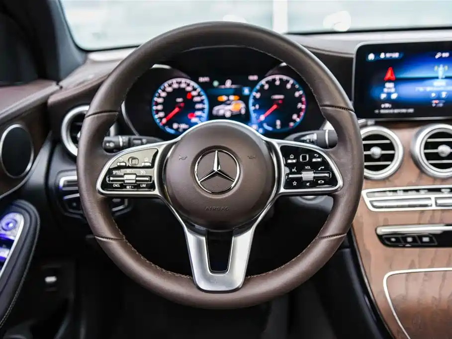 Mercedes-Benz GLC 2022 GLC 300 L 4MATIC Dynamic Collector's Edition фото 9