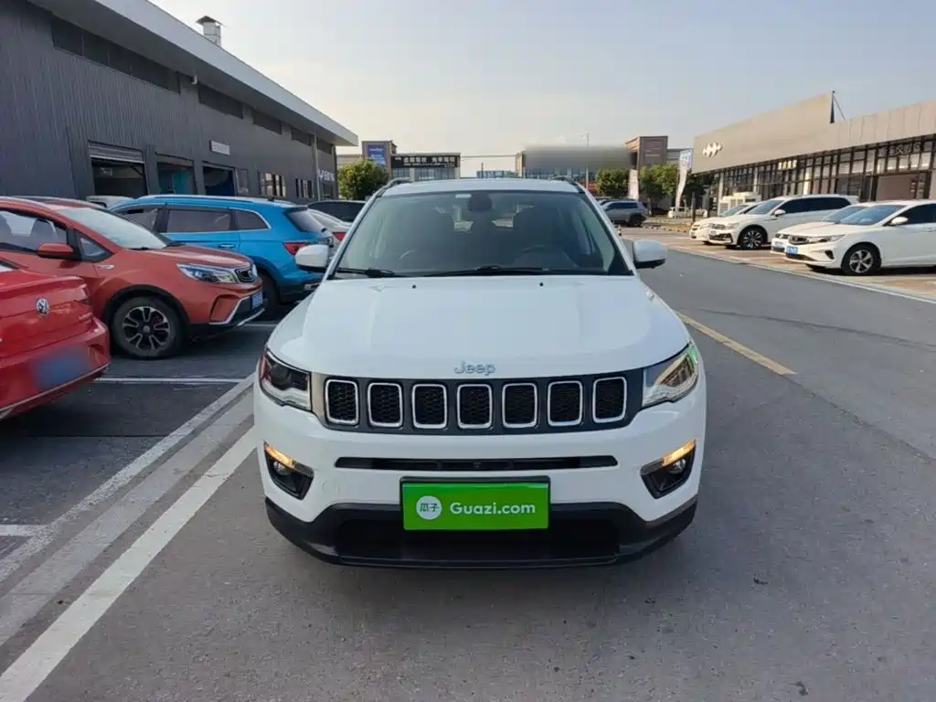Фото 3 - Jeep Compass