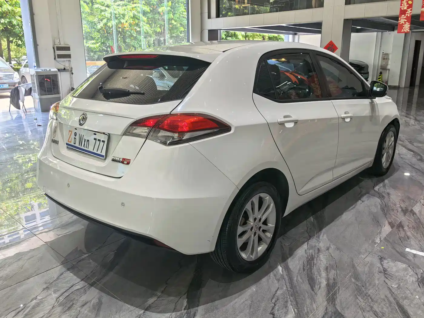 MG MG5 2013 2012 1.5L Automatic Luxury Edition