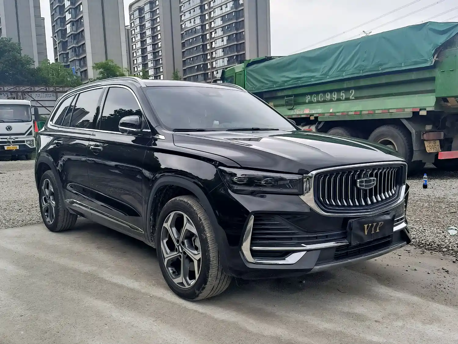 Фото 2 - Geely Monjaro