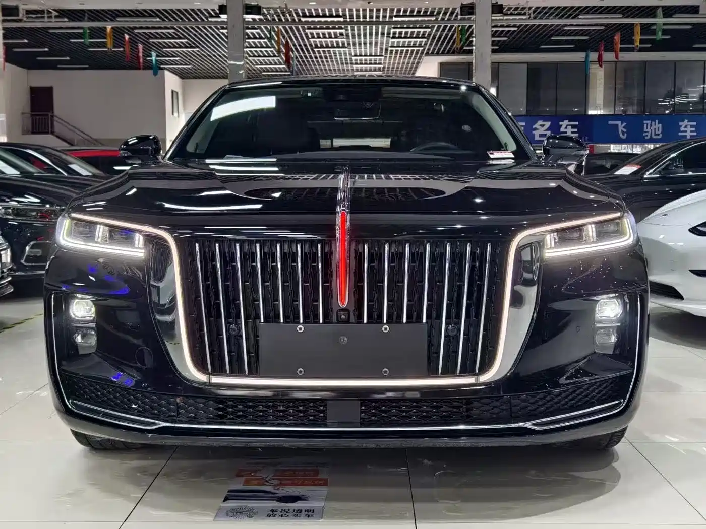 Hongqi H9 2022 2.0T Smart Connect Flag Enjoy Edition фото 2