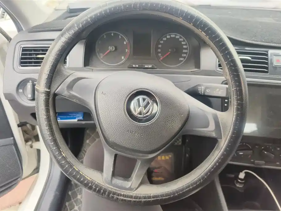 Volkswagen Santana 2016 1.6L Manual Trend Edition фото 15