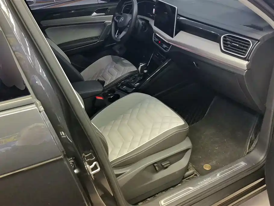 Volkswagen Tayron 2024 330TSI 2WD Luxury Plus Advanced фото 8