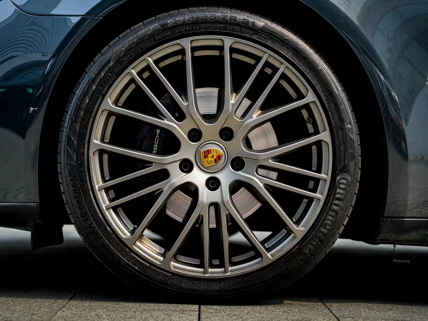 Porsche Panamera 2023 Panamera 2.9T Platinum Edition фото 16