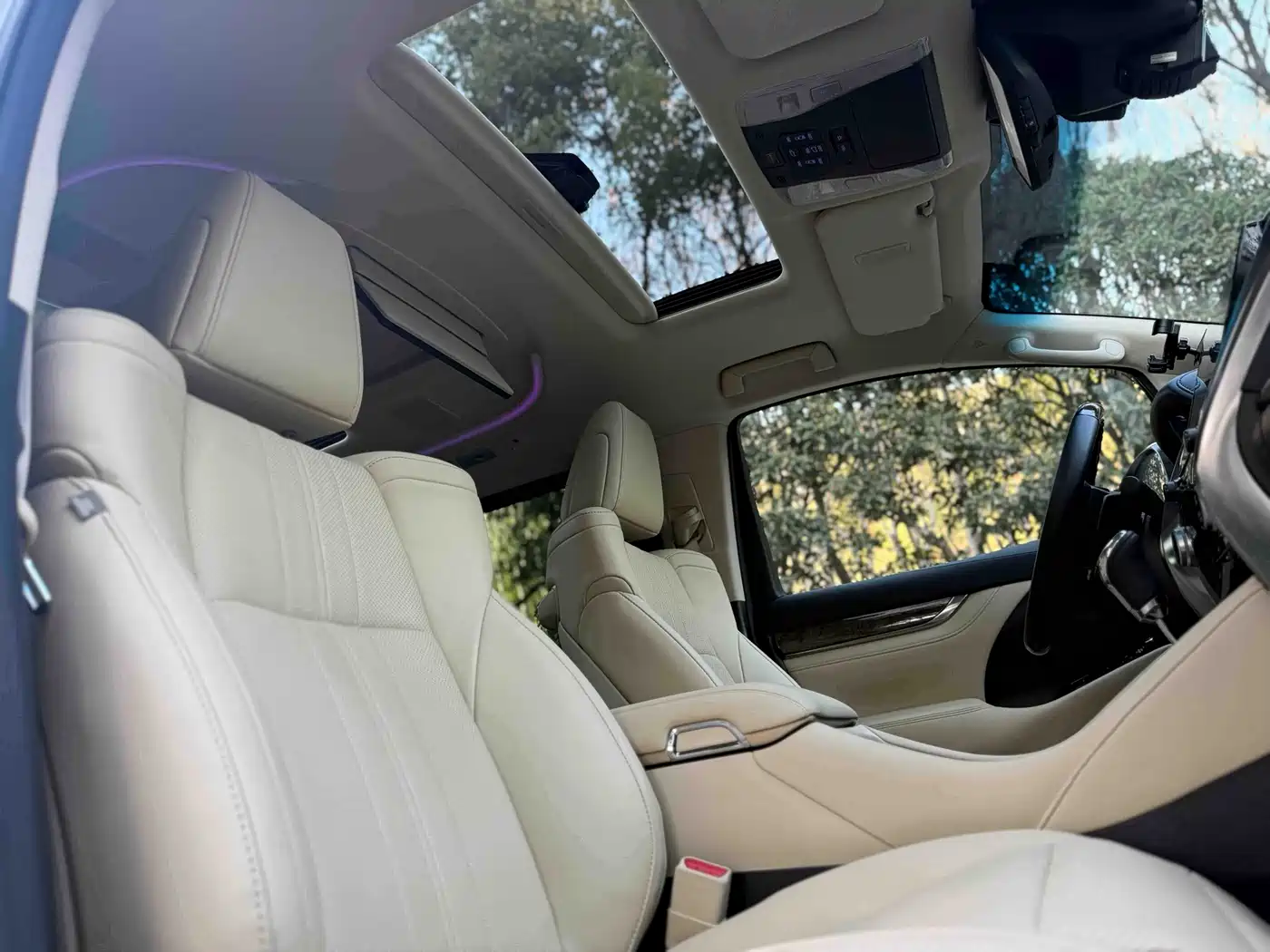 Toyota Alphard 2021 Hybrid 2.5L Premium фото 13
