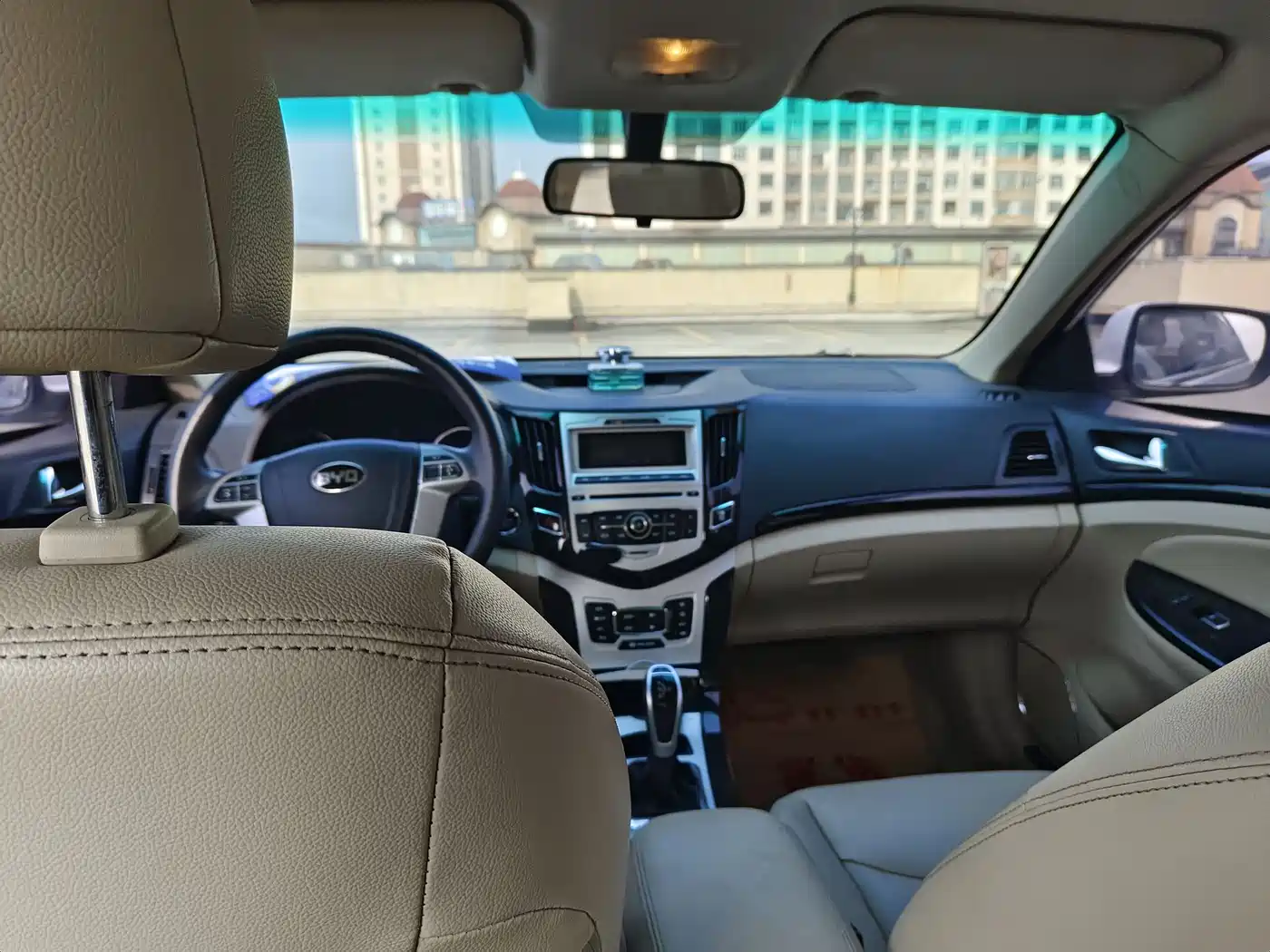 BYD E5