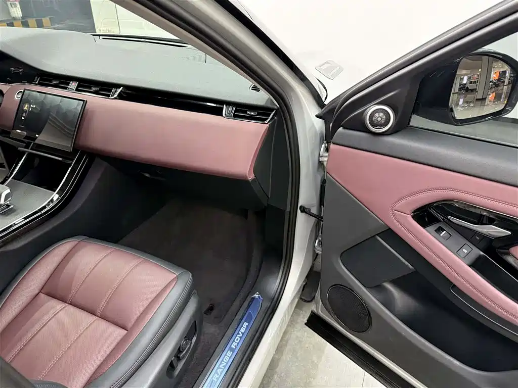 Photo 11 - Land Rover Range Rover Evoque