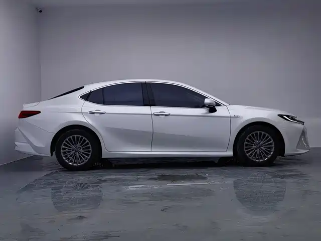 Toyota Camry 2025 2024 2.0GVP Luxury Edition