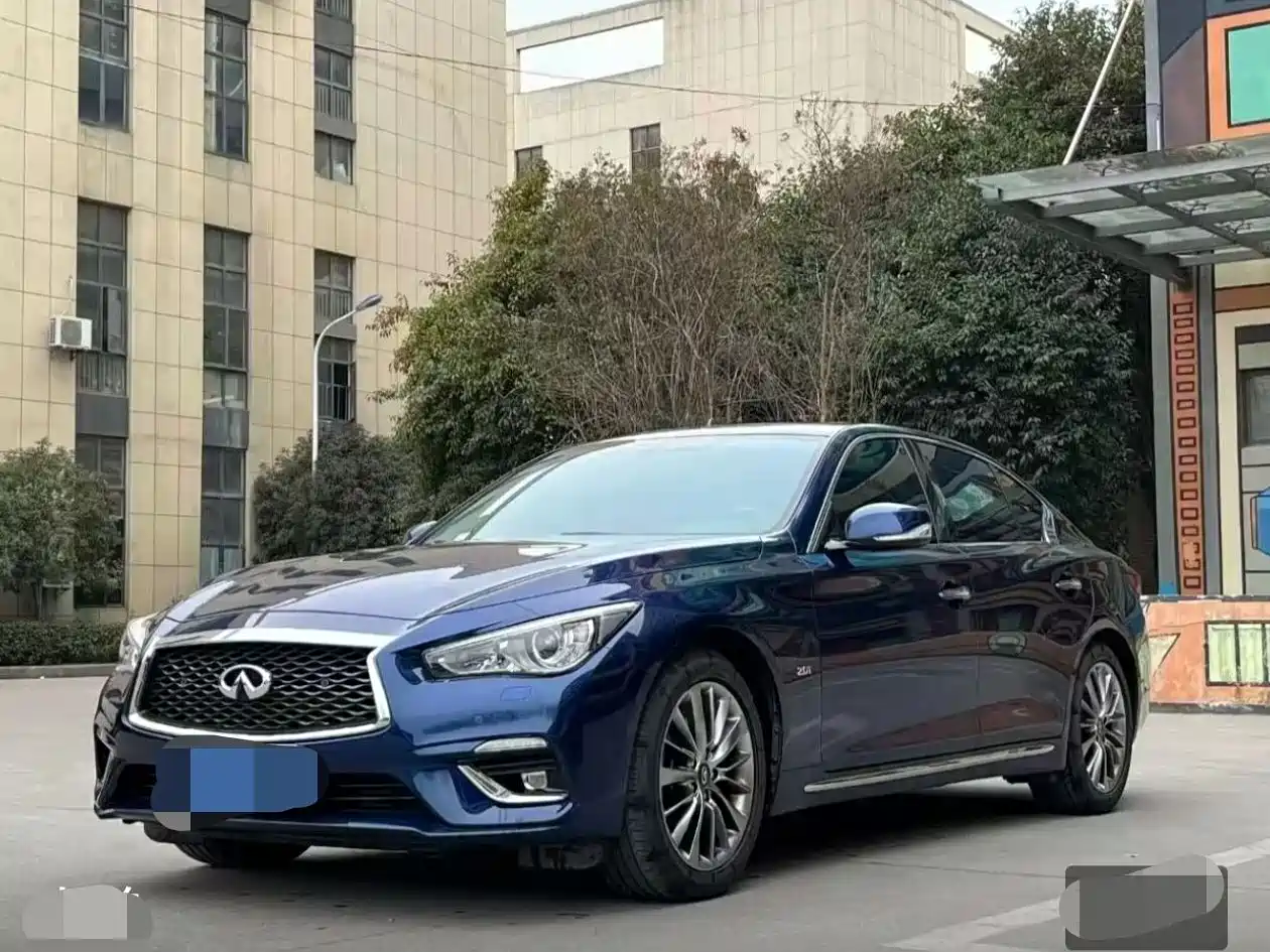 Infiniti Q50L 2018 2.0T Premium Edition China V
