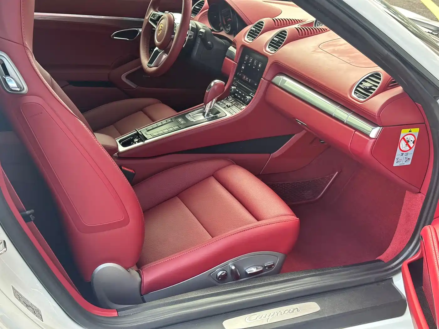 Porsche 718 2018 Cayman 2.0T фото 5