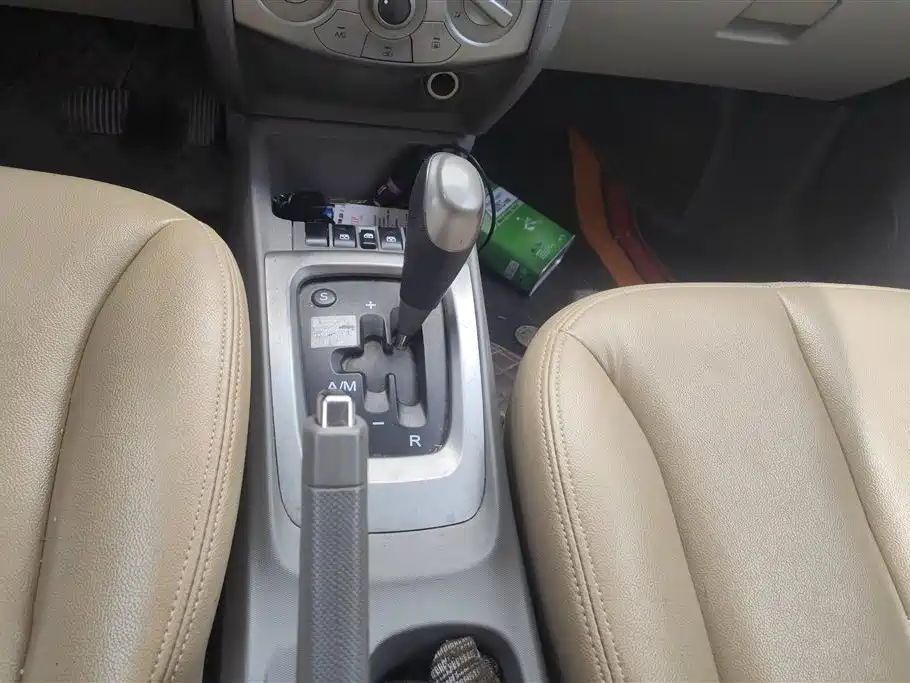 Chevrolet Sail 2011 Hatchback 1.4L Manual Happiness Edition фото 16