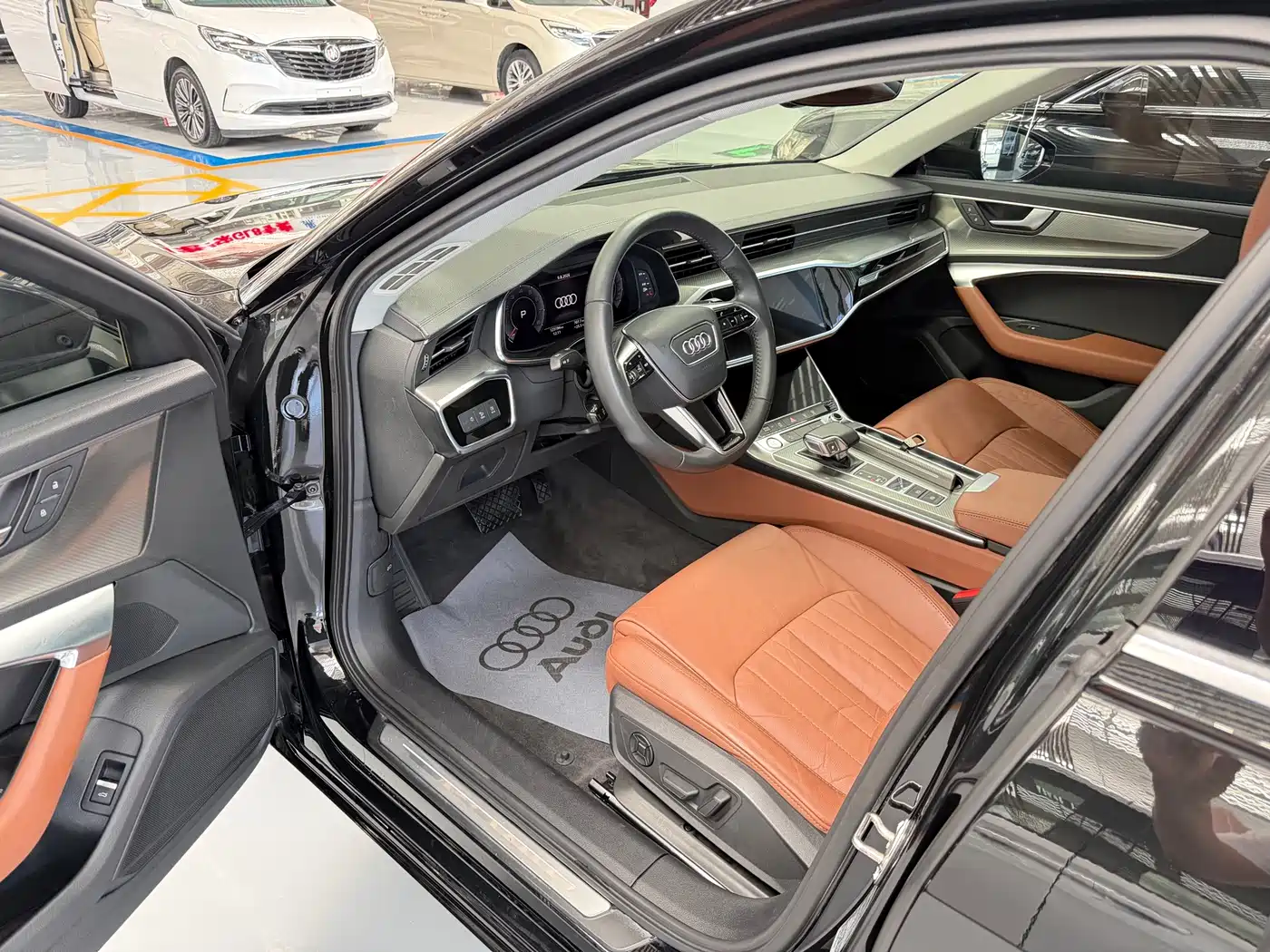 Фото 4 - Audi A6L
