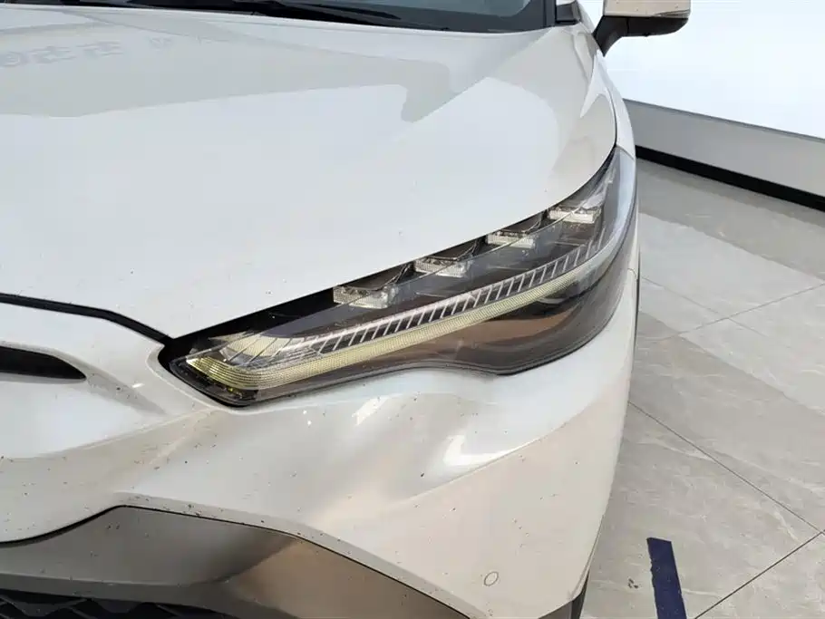 Toyota Frontlander 2023 2.0L Smart Hybrid Dual Engine Prestige Edition фото 5