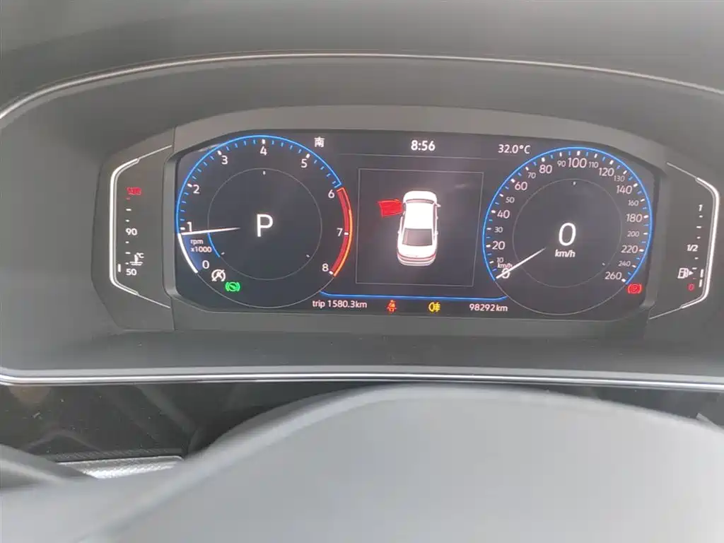 Volkswagen Passat 2022 330TSI Starlight Luxury Edition фото 12