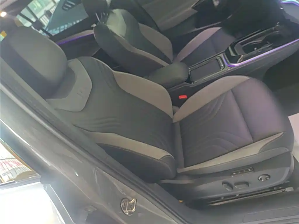 Volkswagen ID.4 CROZZ 2021 Long Range PRO 2WD фото 25