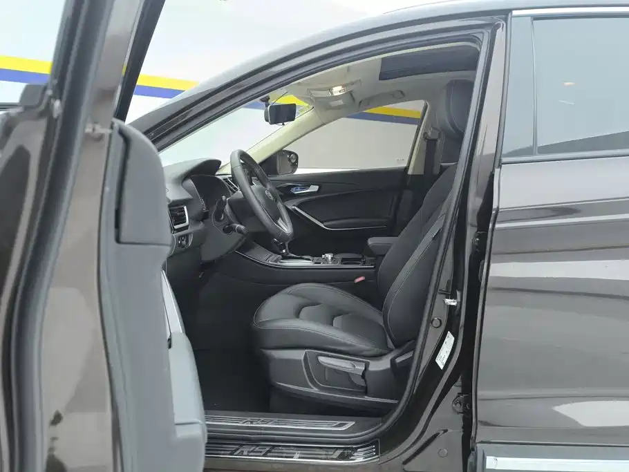 FAW Senya R9 2018 2018 1.2T Automatic Luxury Smart Premium