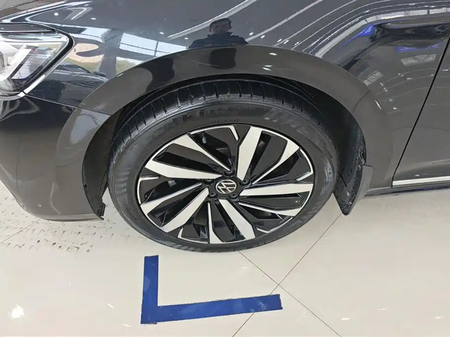 Volkswagen Passat 2023 Facelift 330TSI Starlight Elite Edition фото 6