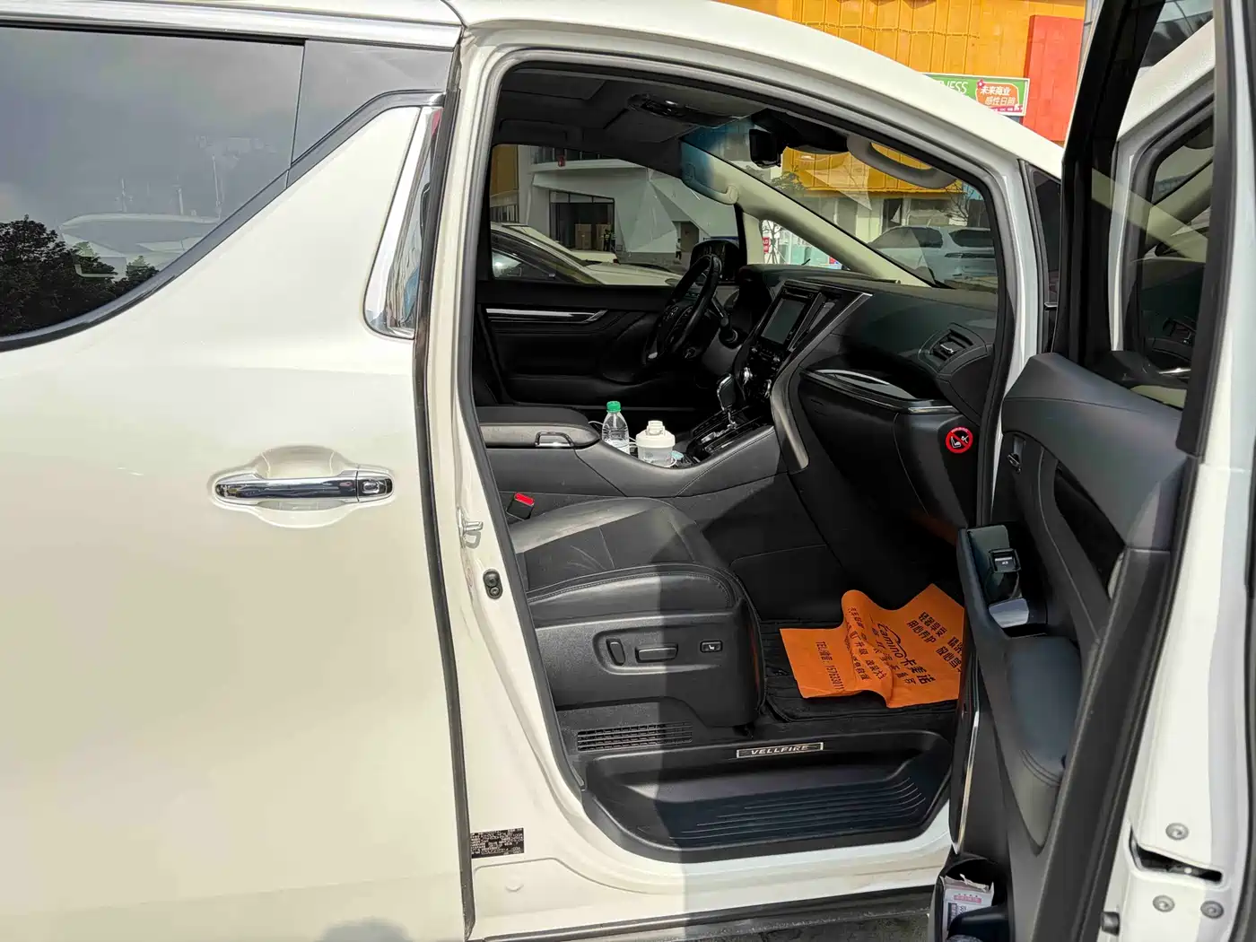Toyota Vellfire 2019 Hybrid 2.5L HV Luxury Edition фото 9