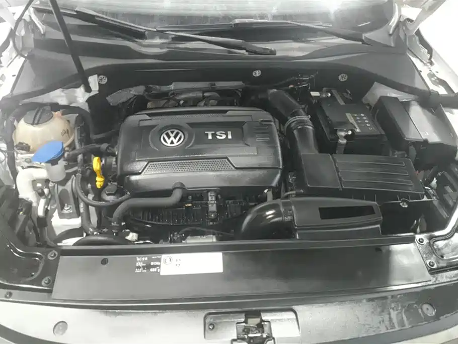 Volkswagen Passat 2016 330TSI DSG Executive Edition фото 10