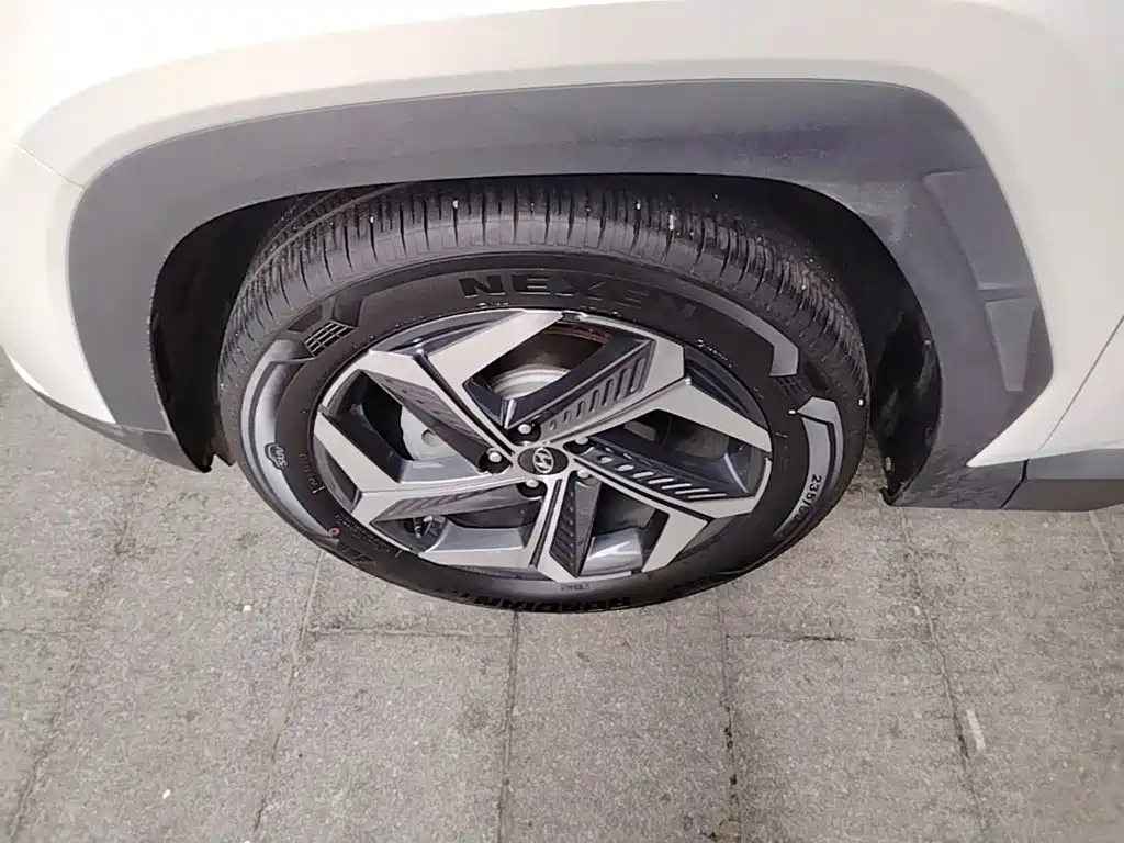 Фото 23 - Hyundai Tucson
