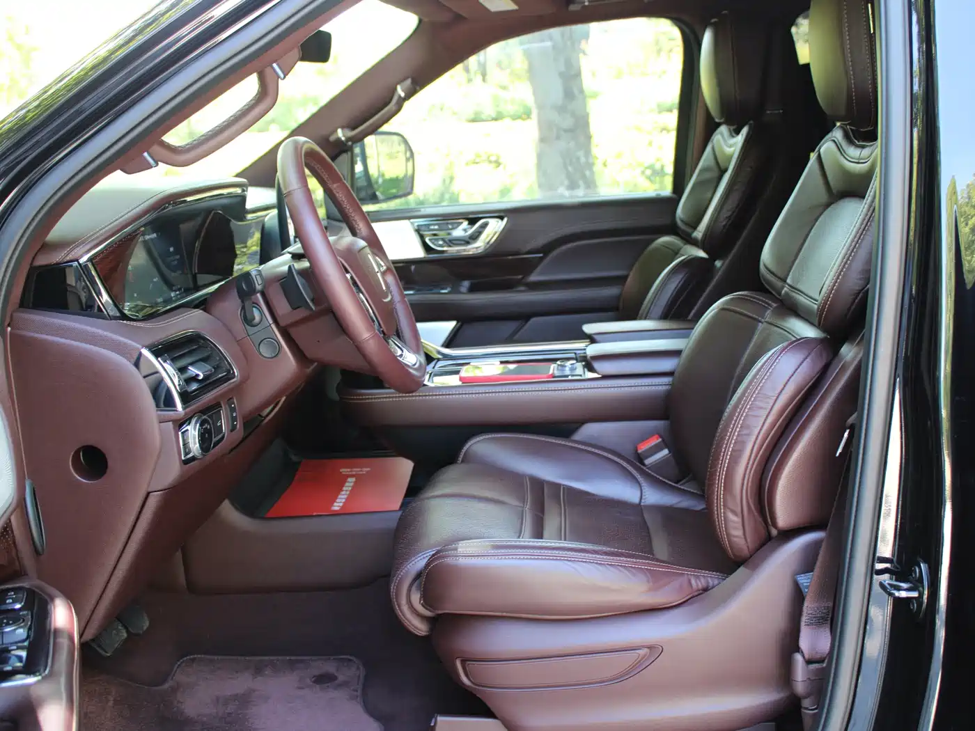 صورة 12 - Lincoln Navigator