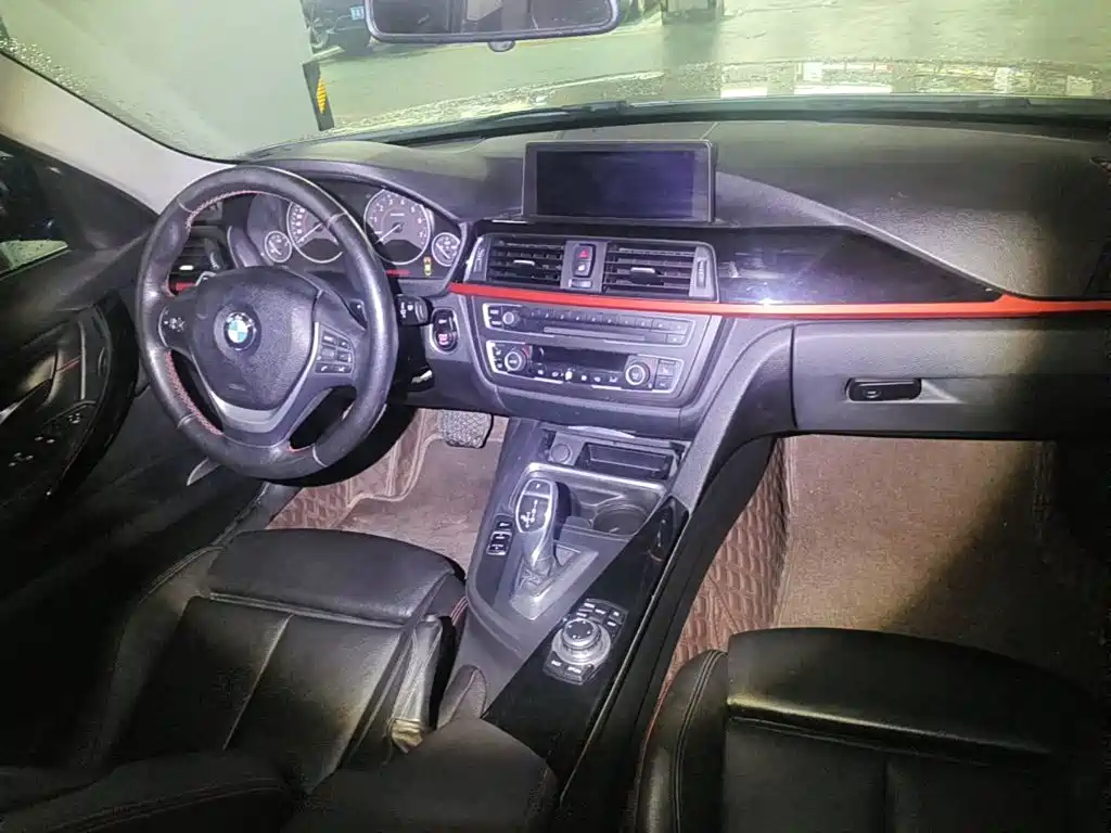Фото 12 - BMW 3 Series