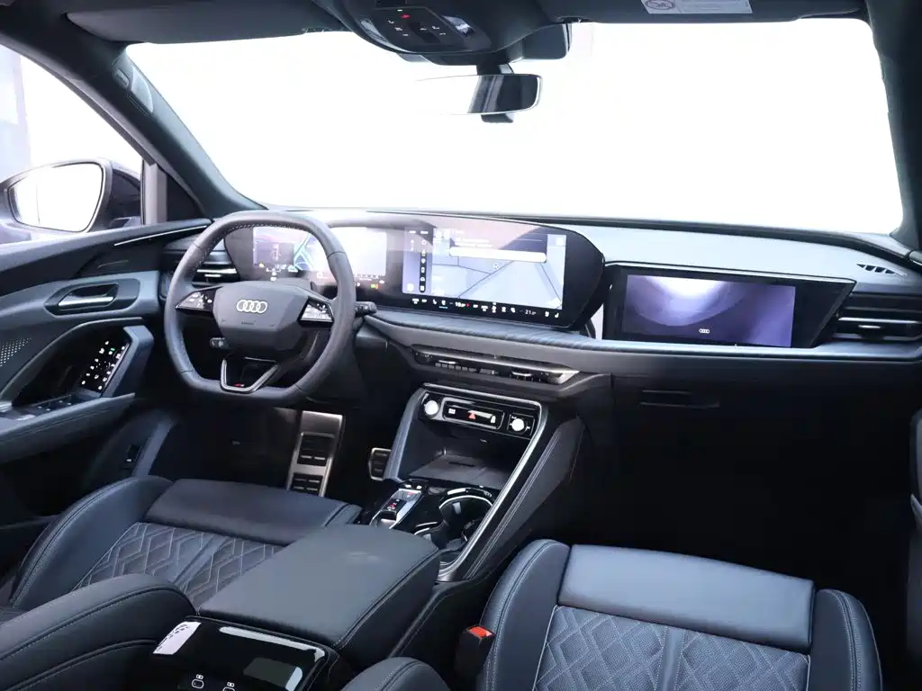 Фото 20 - Audi Q5L