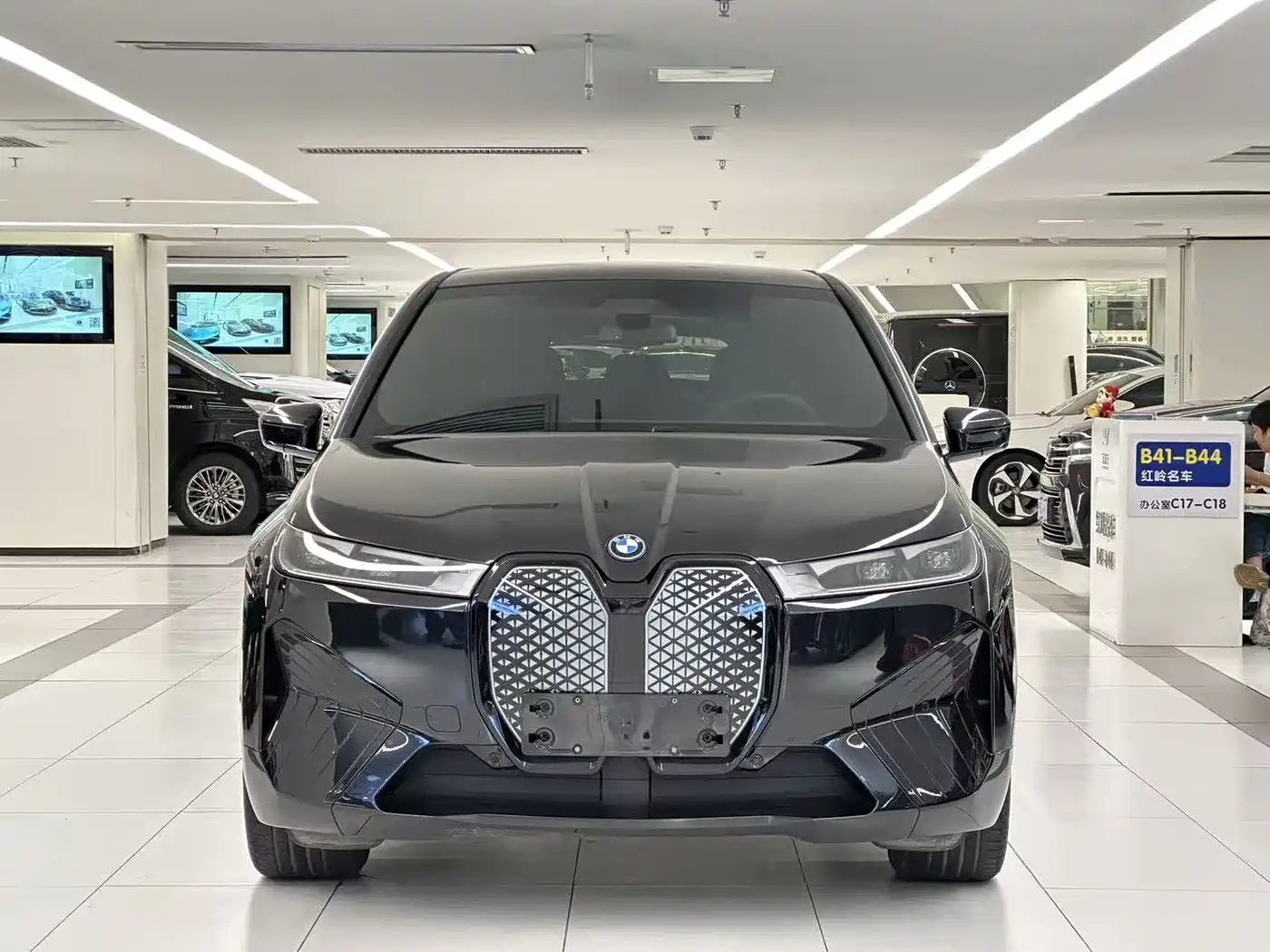 BMW iX 2024 2023 Facelift xDrive40