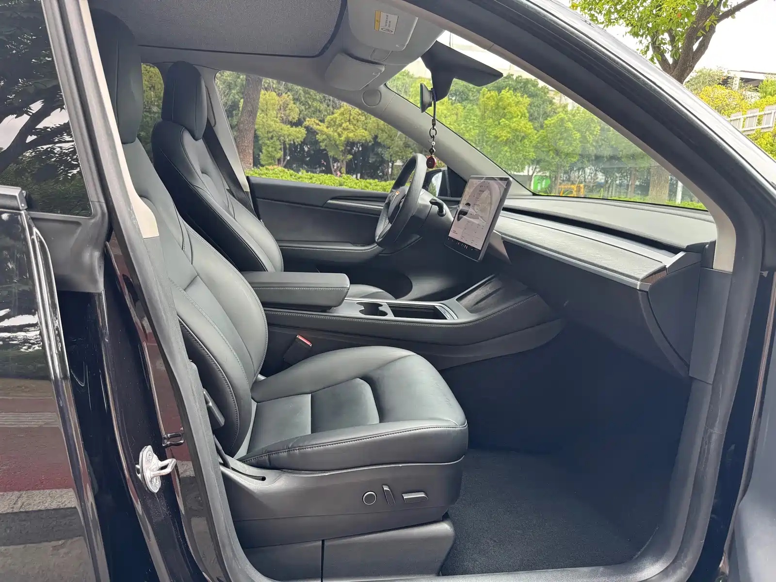 Фото 6 - Tesla Model Y