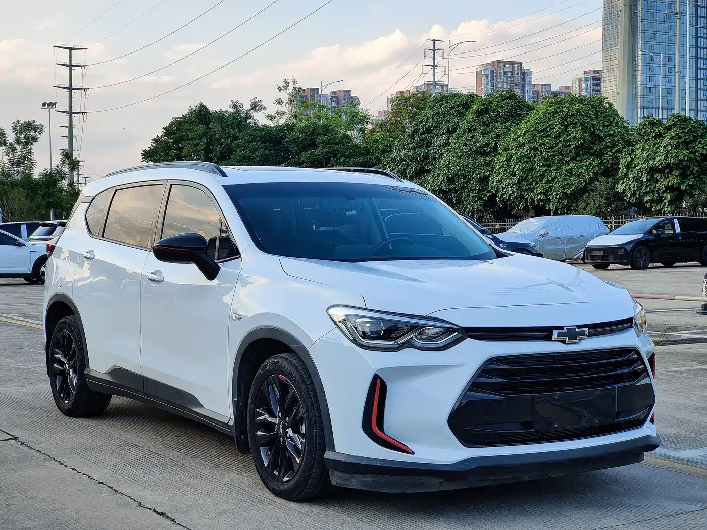 Chevrolet Volando 2018 Redline 530T Auto Premium Edition (5+2 seater) China V фото 3
