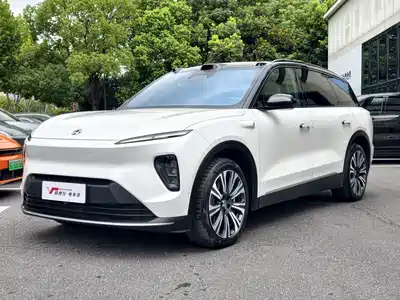 NIO ES8