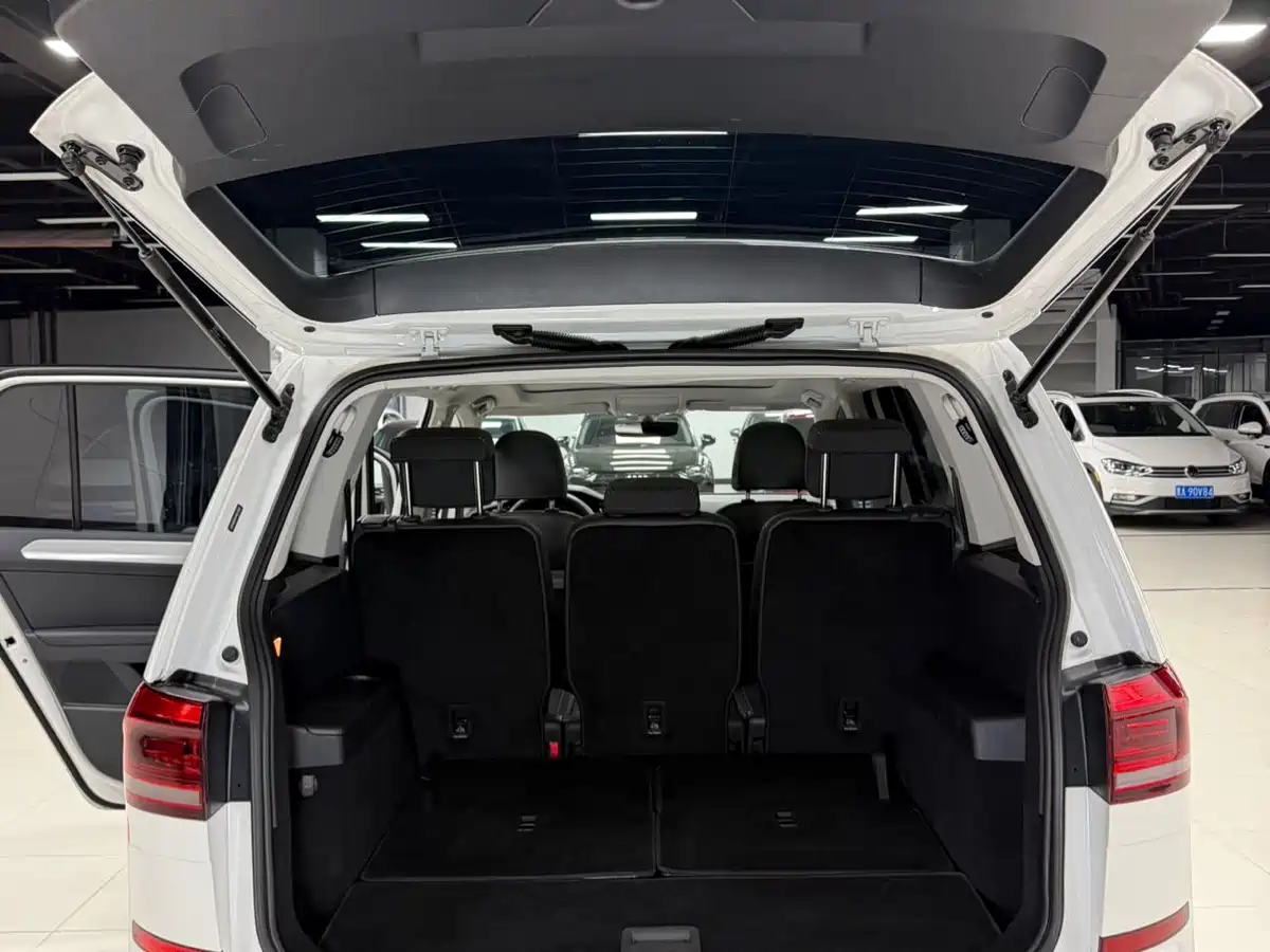 Volkswagen Touran 2022 Touran L 280TSI DSG Frontier Edition 7-seater фото 11