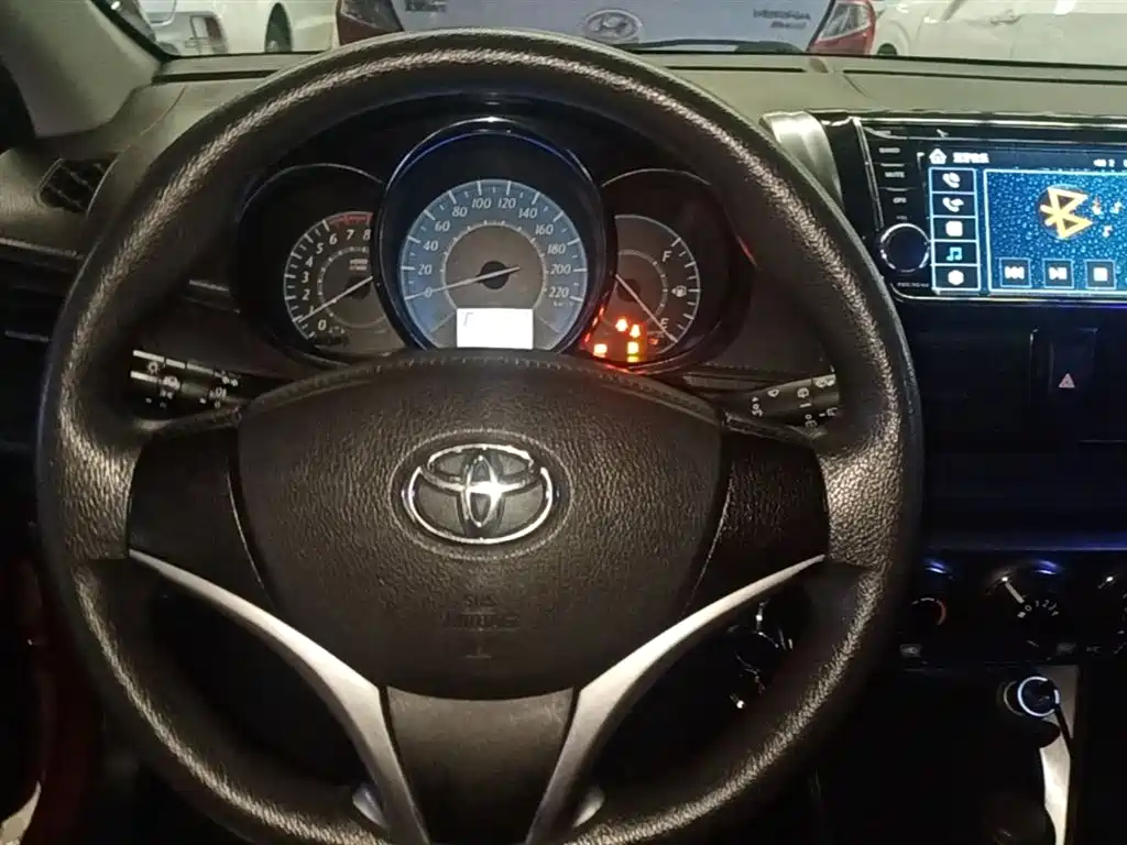 Toyota YARiS L Zhi Xuan 2015 1.5E Auto Charming Edition фото 11