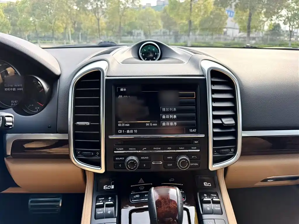 Porsche Cayenne 2014 Cayenne Platinum Edition 3.0T фото 6