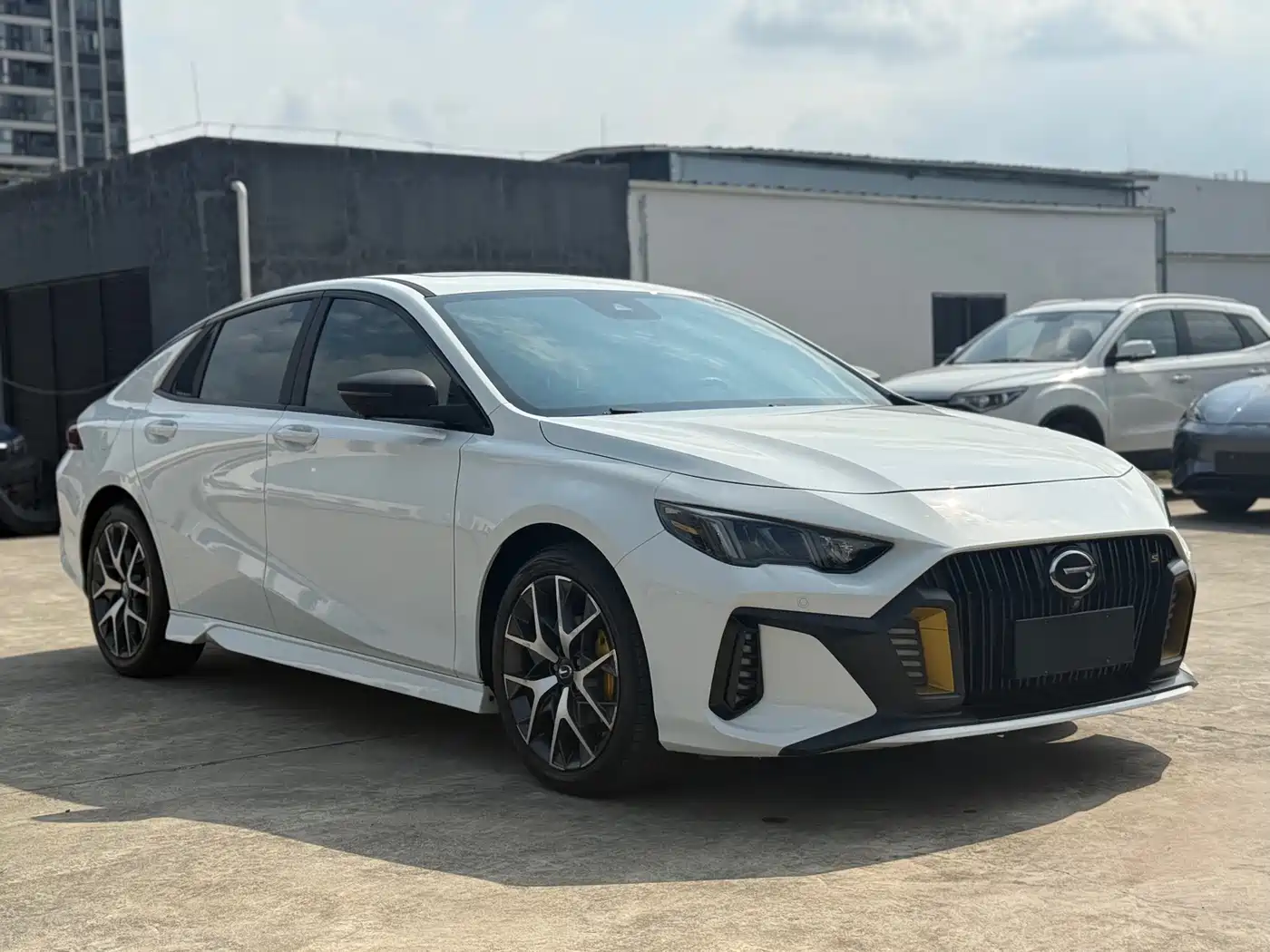 GAC Trumpchi Trumpchi Emkoo 2021 270T DCT J16 Edition фото 3