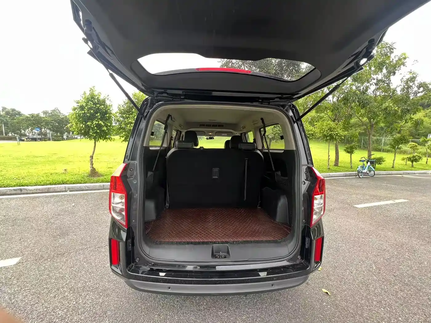 Wuling Motors Wuling Journey 2022 2021 1.5T Manual Luxury Edition