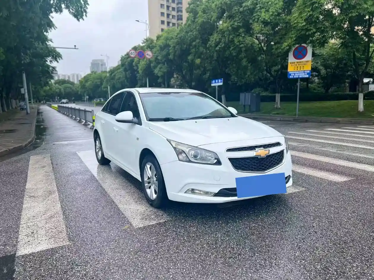 Chevrolet Cruze 2015 1.5L Classic SE AT фото 8