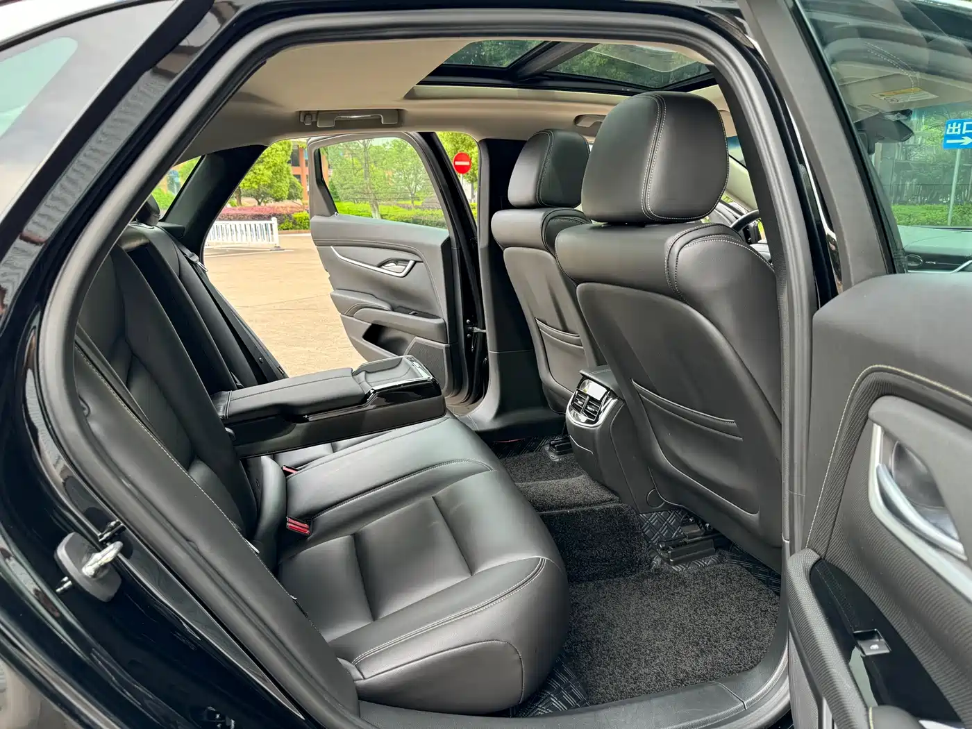 Cadillac XTS 2018 28T Technology фото 10