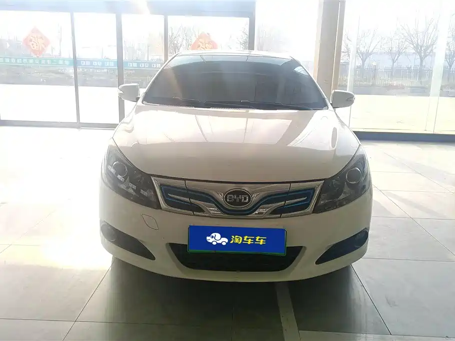 BYD E5