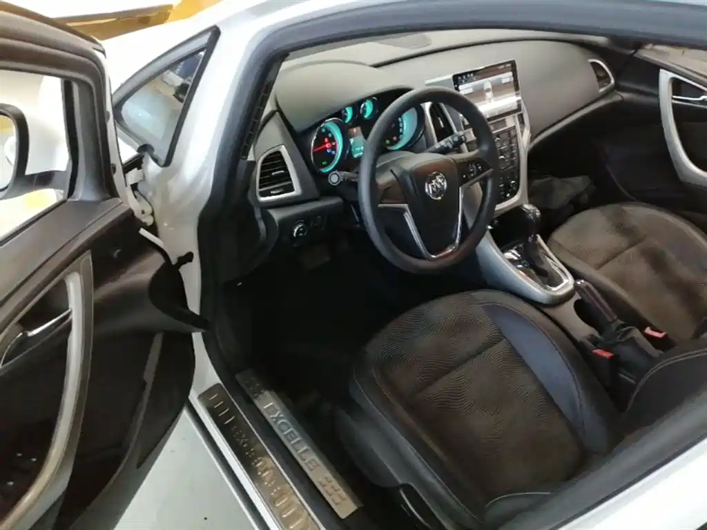 Buick Excelle 2014 XT 1.6L Automatic Fashion фото 16