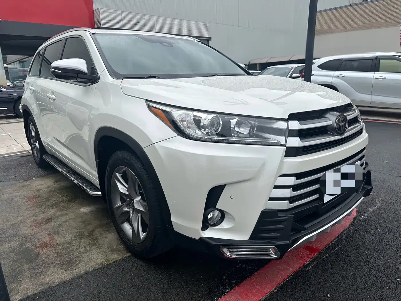 TOYOTA HIGHLANDER