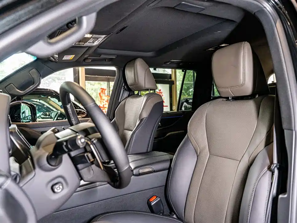 Lexus LX 2025 700h OVERTRAIL Frontier Edition фото 8