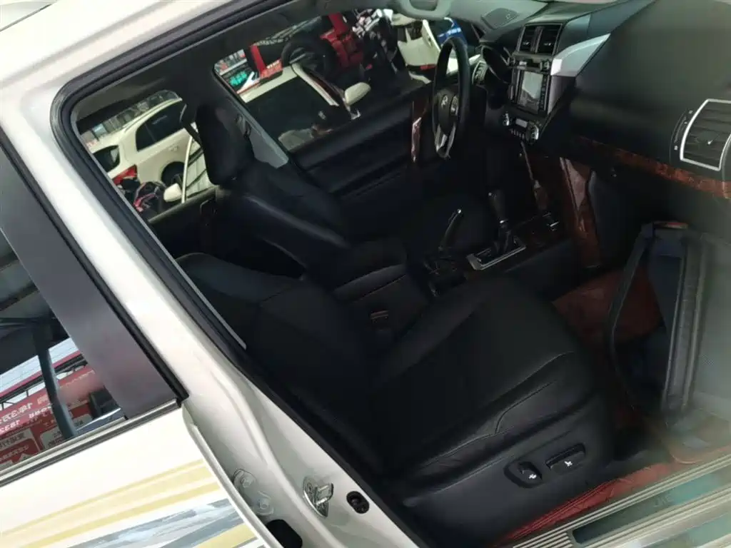 Toyota Prado 2016 2.7L Auto Luxury Edition фото 25