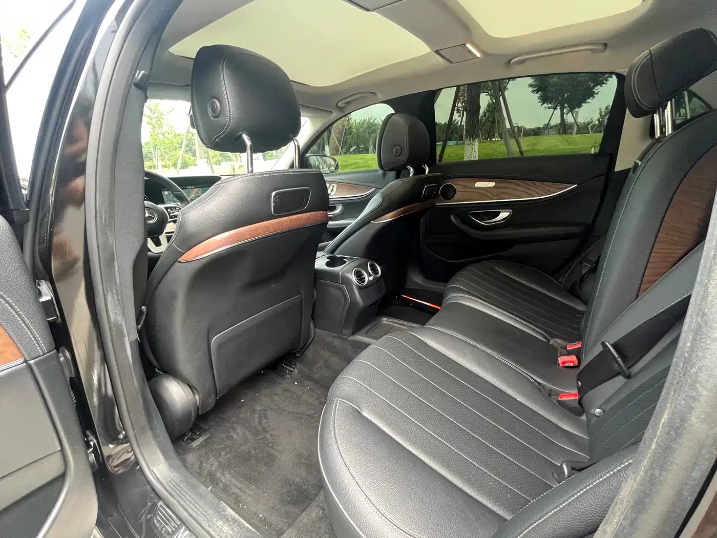 Mercedes-Benz E-Class 2019 E 300 L Fashion фото 8