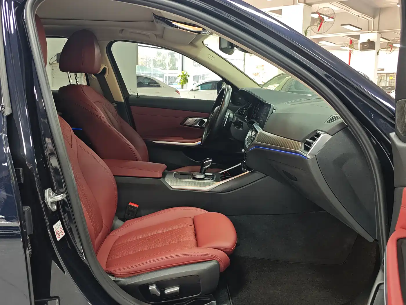 BMW 3 Series 2022 Facelift 325Li M Sport Shadow Edition фото 18
